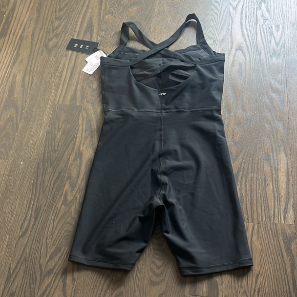 Abercrombie & Fitch YPB Sculptlux Active Onesie (M) FINAL SALE - Picture 3 of 3